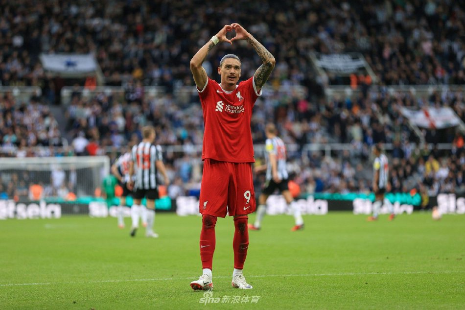 了与伯恩茅 了与伯恩茅