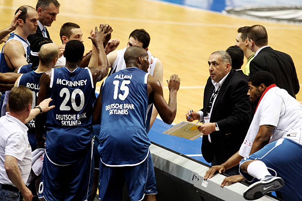 主教练克洛 主教练克洛