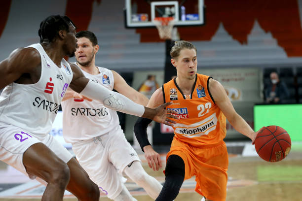 主教练克洛 主教练克洛