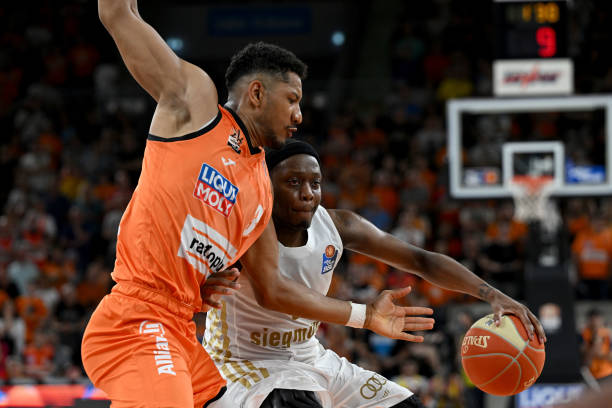 型中场或前 型中场或前